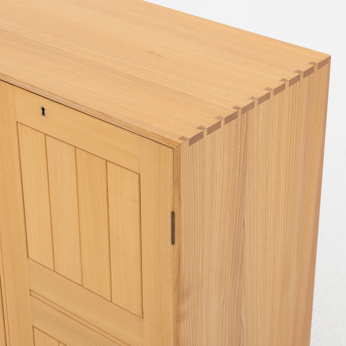 Cabinet in elm