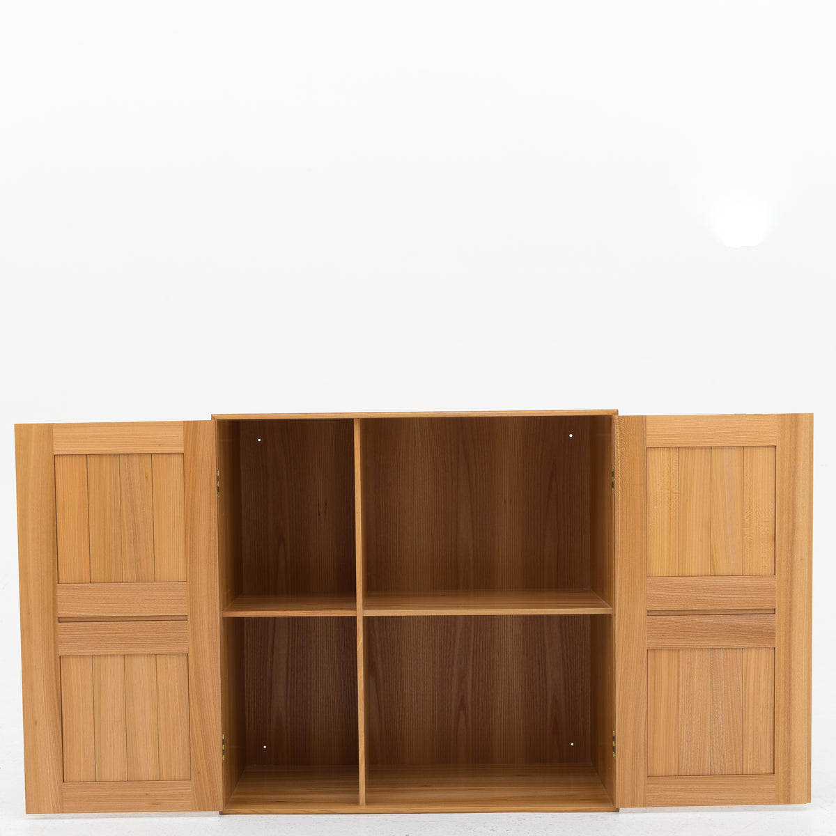 Cabinet in elm