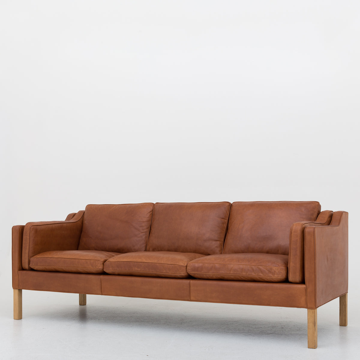 BM 2213 - 3-seater sofa in Dunes Cognac