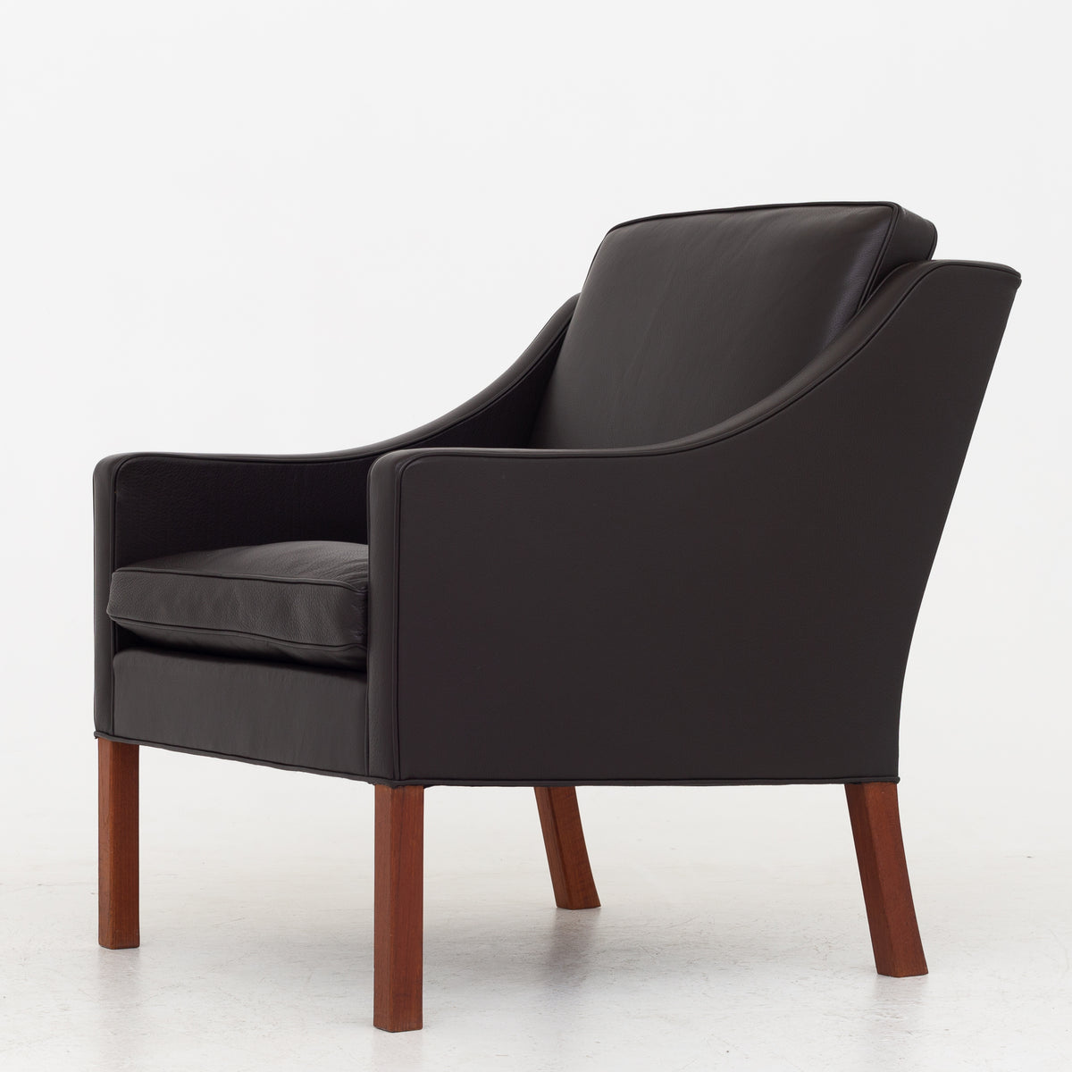 BM 2207 - Easy chair in brown Prestige leather