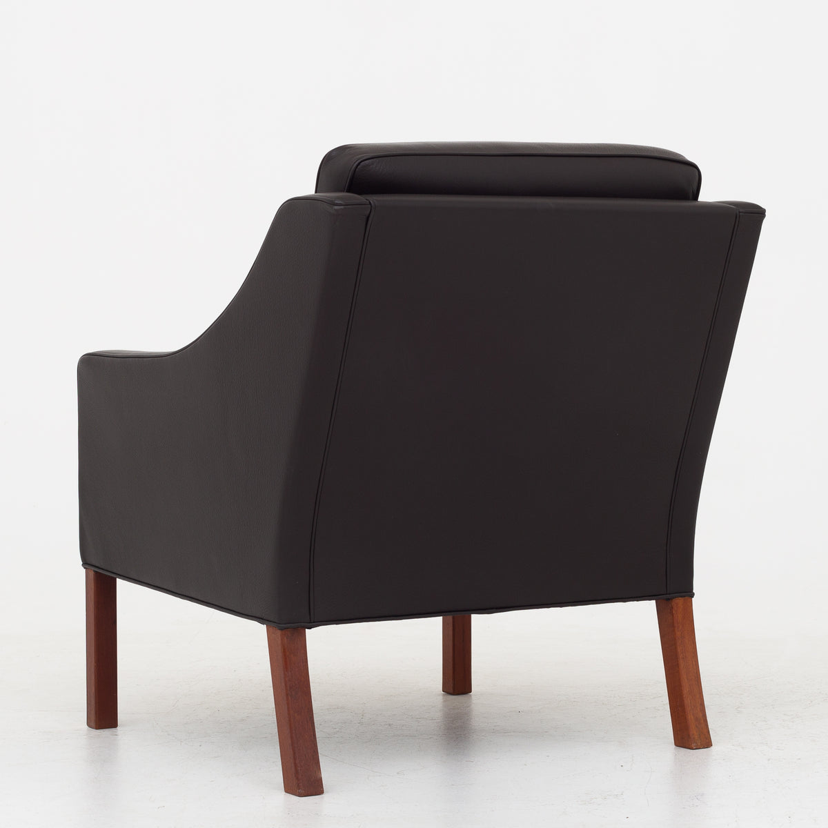BM 2207 - Easy chair in brown Prestige leather
