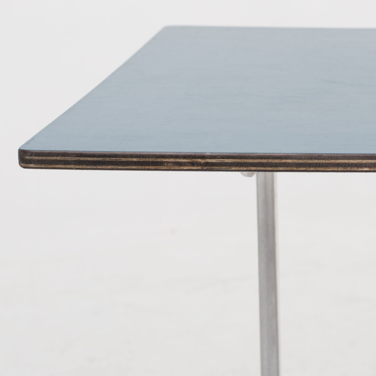 Coffee table w. blue formica
