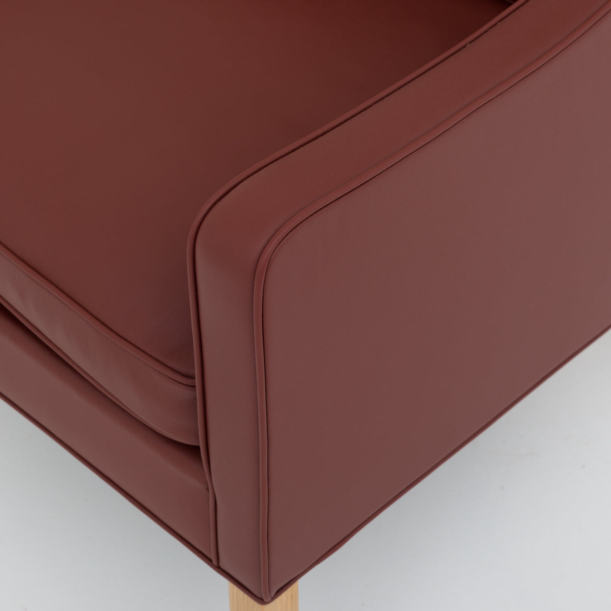 BM 2207 - Easy chair in Spectrum Rust