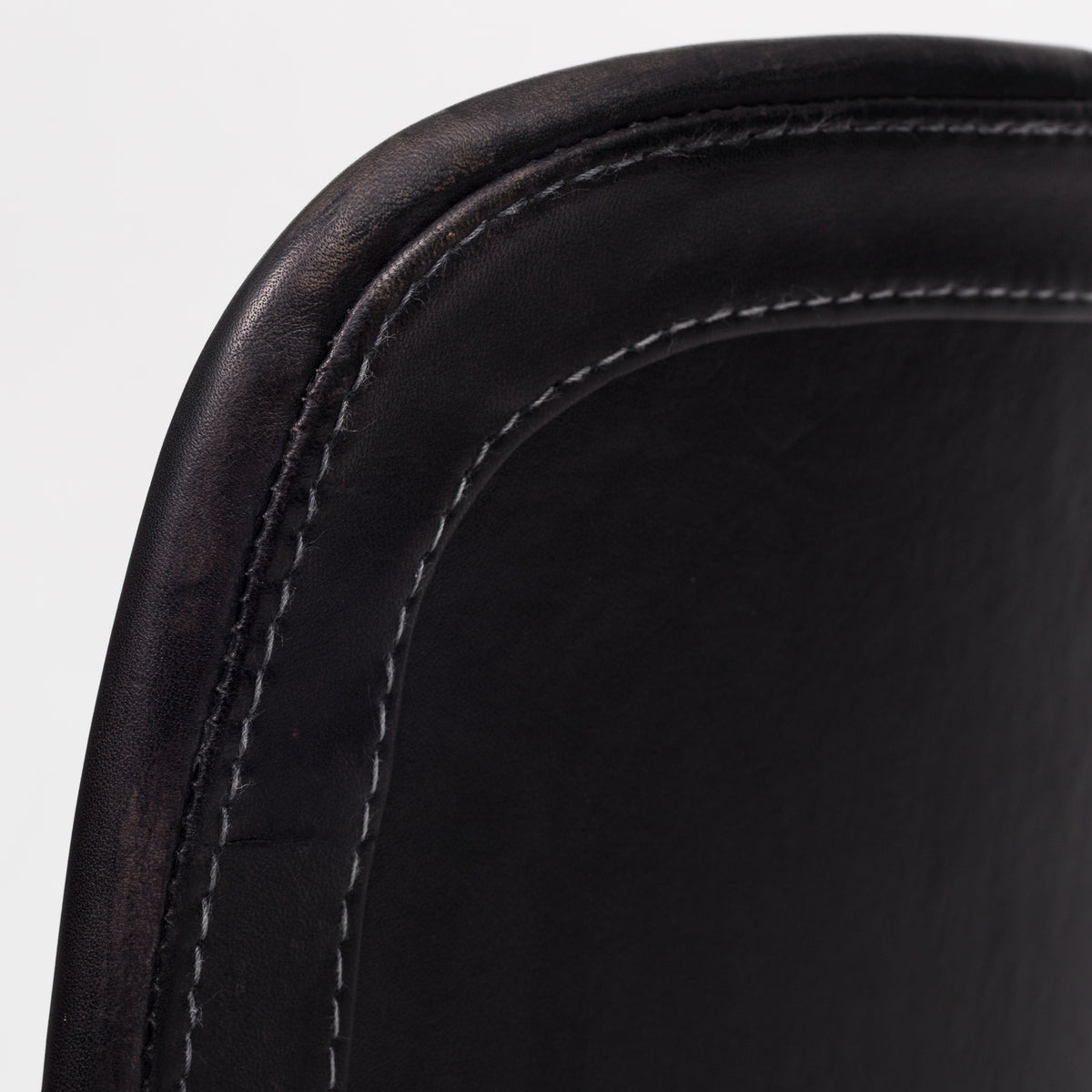 PK 9 - Tulip Chair in black leather