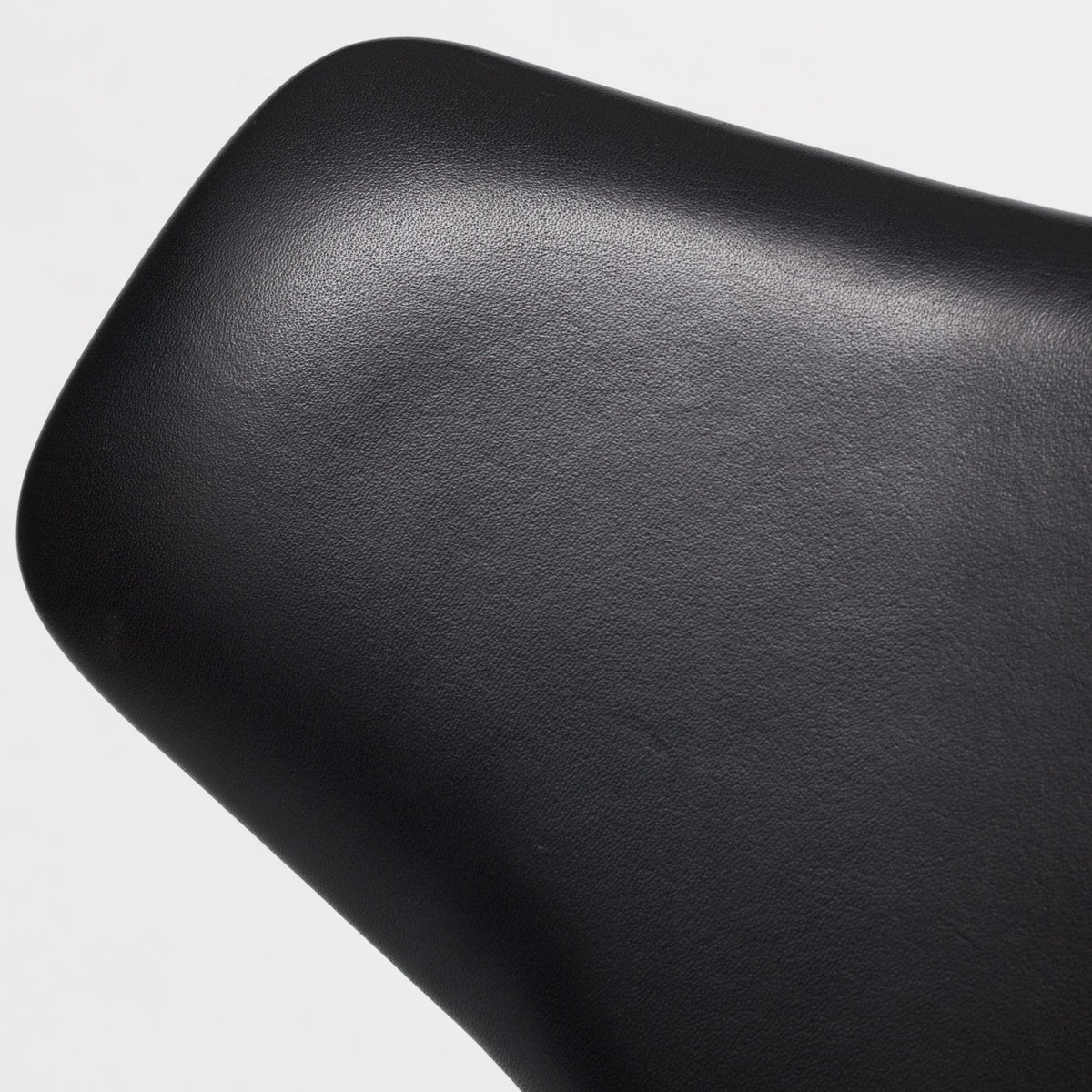 AJ 3130 - Reupholstered Grand Prix