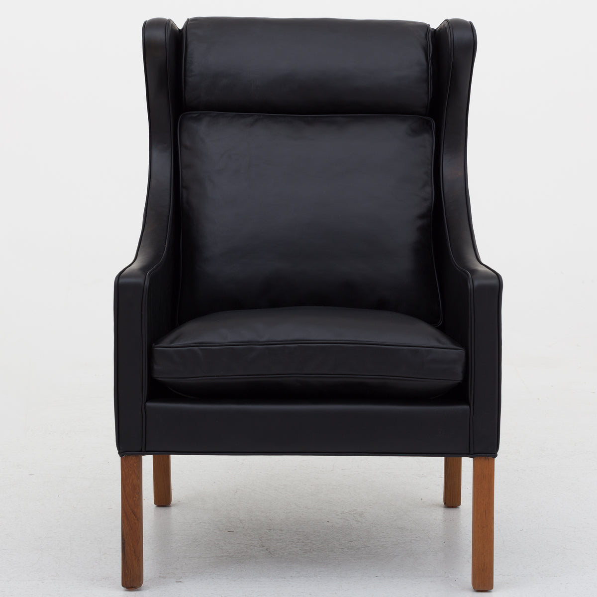 BM 2204 - 'Wing back chair' in Savanne black