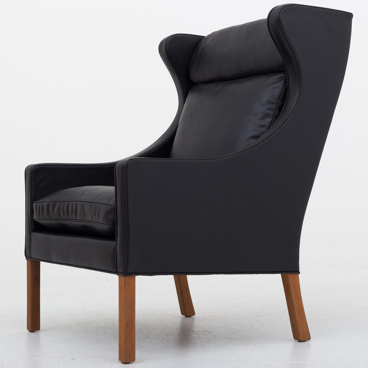 BM 2204 - 'Wing back chair' in Savanne black