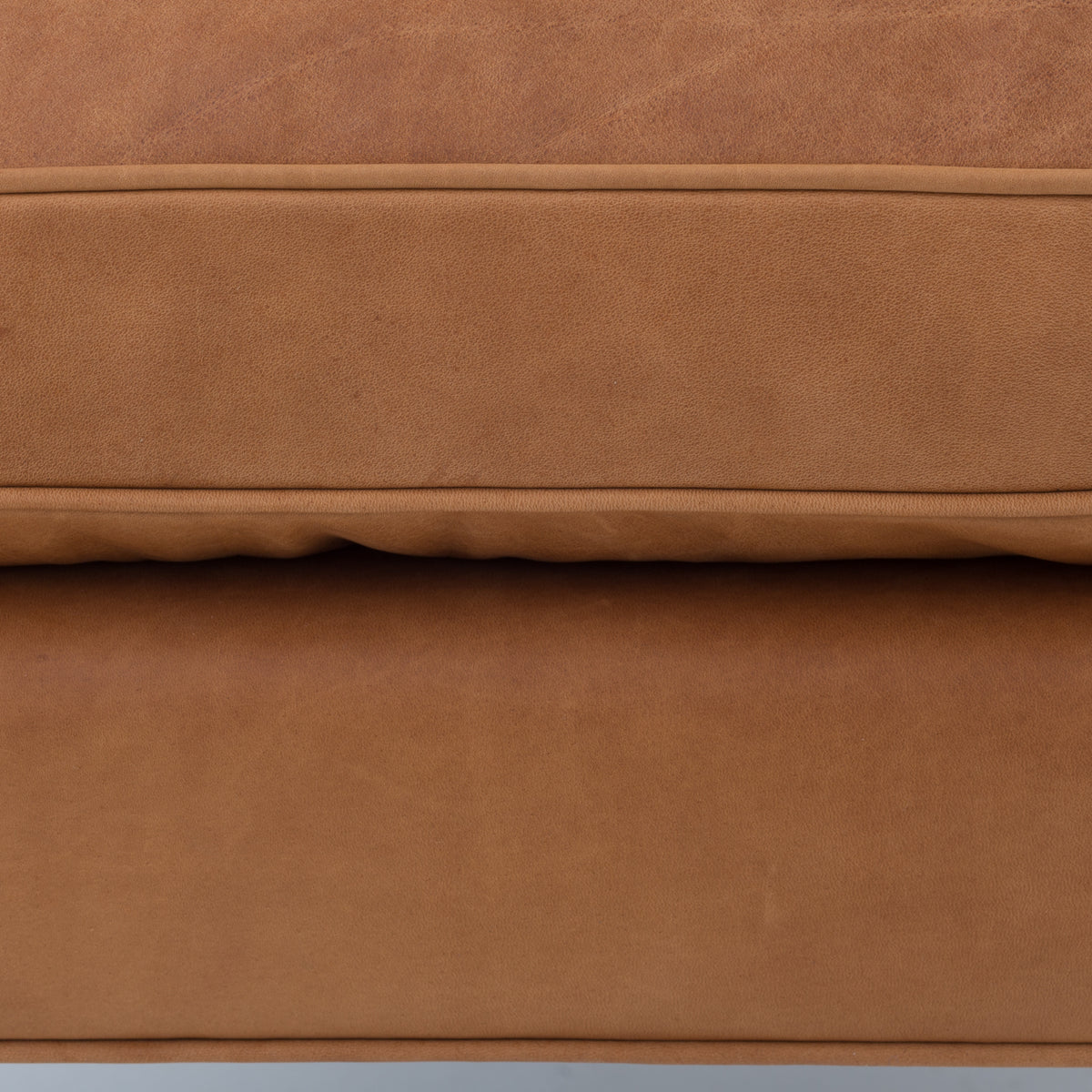 BM 2202 - Foot stool in Dunes Cognac