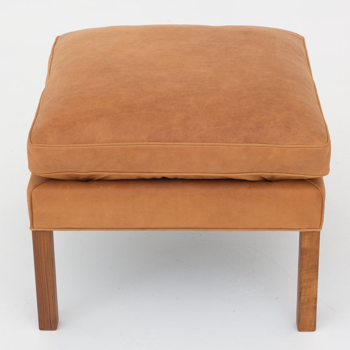 BM 2202 - Foot stool in Dunes Cognac
