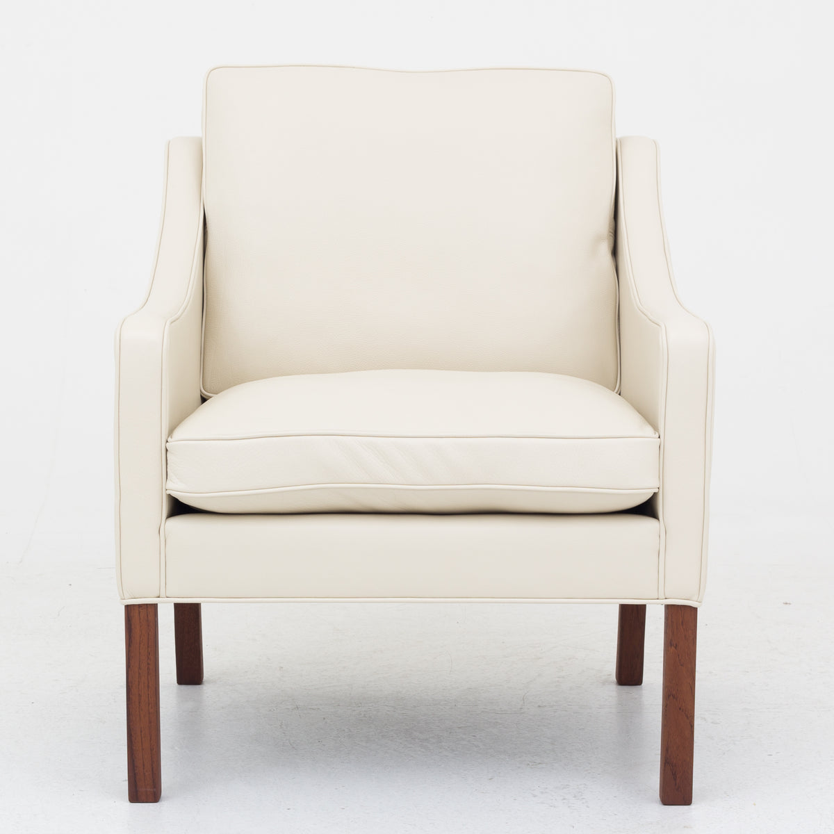 BM 2207 - Easy chair in new light leather