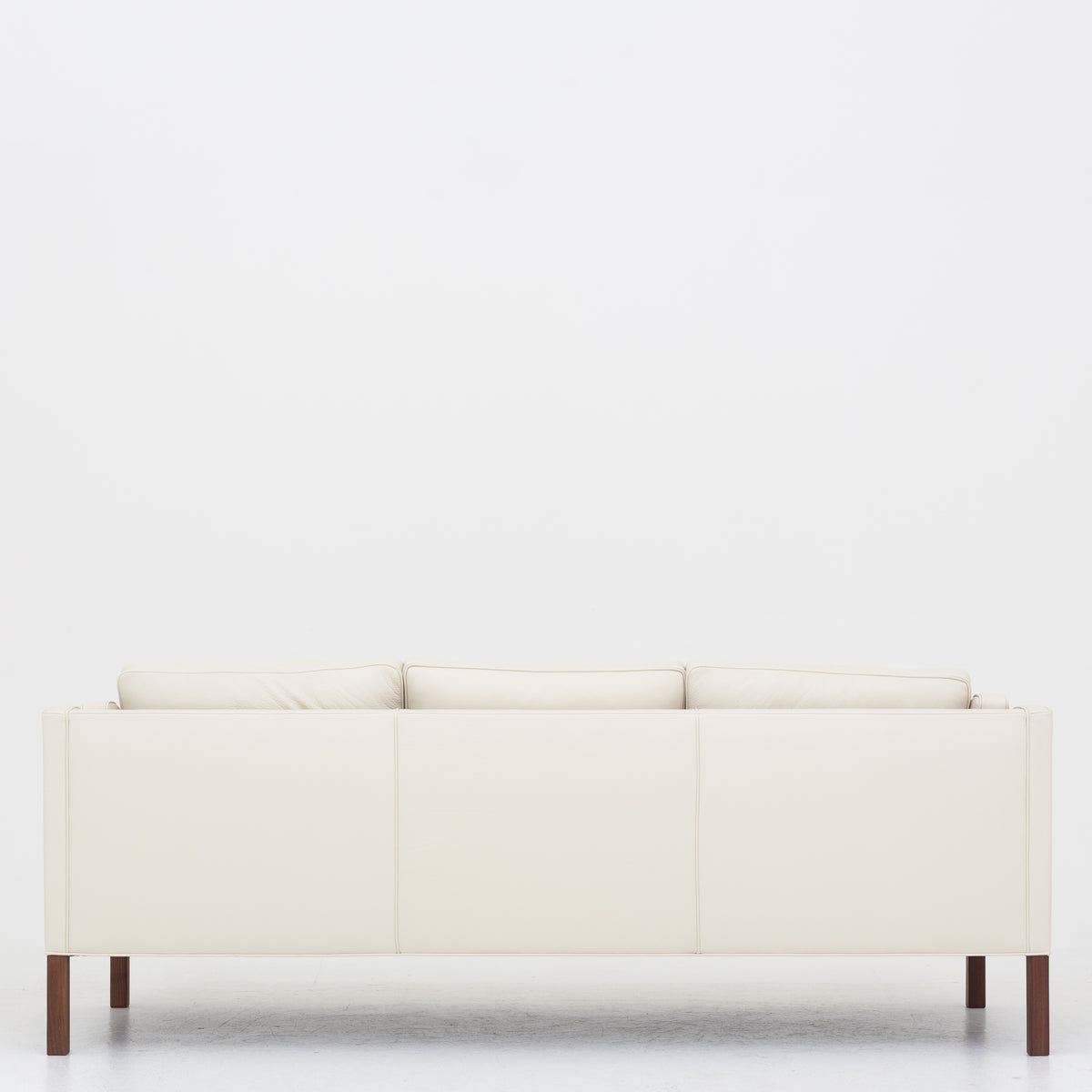 BM 2213 - 3-seater sofa in Prestige Cream