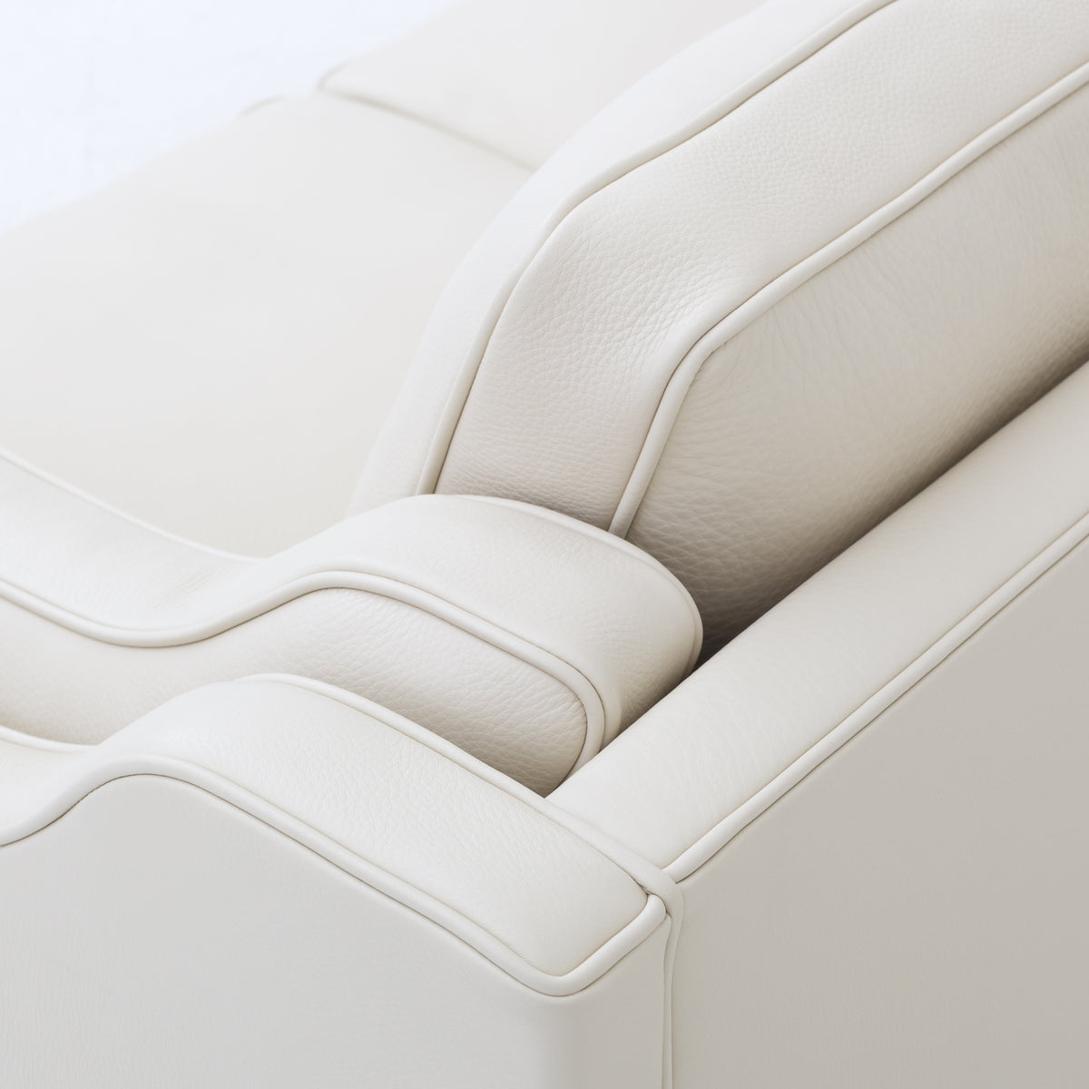 BM 2212 - 2-seater sofa in light leather