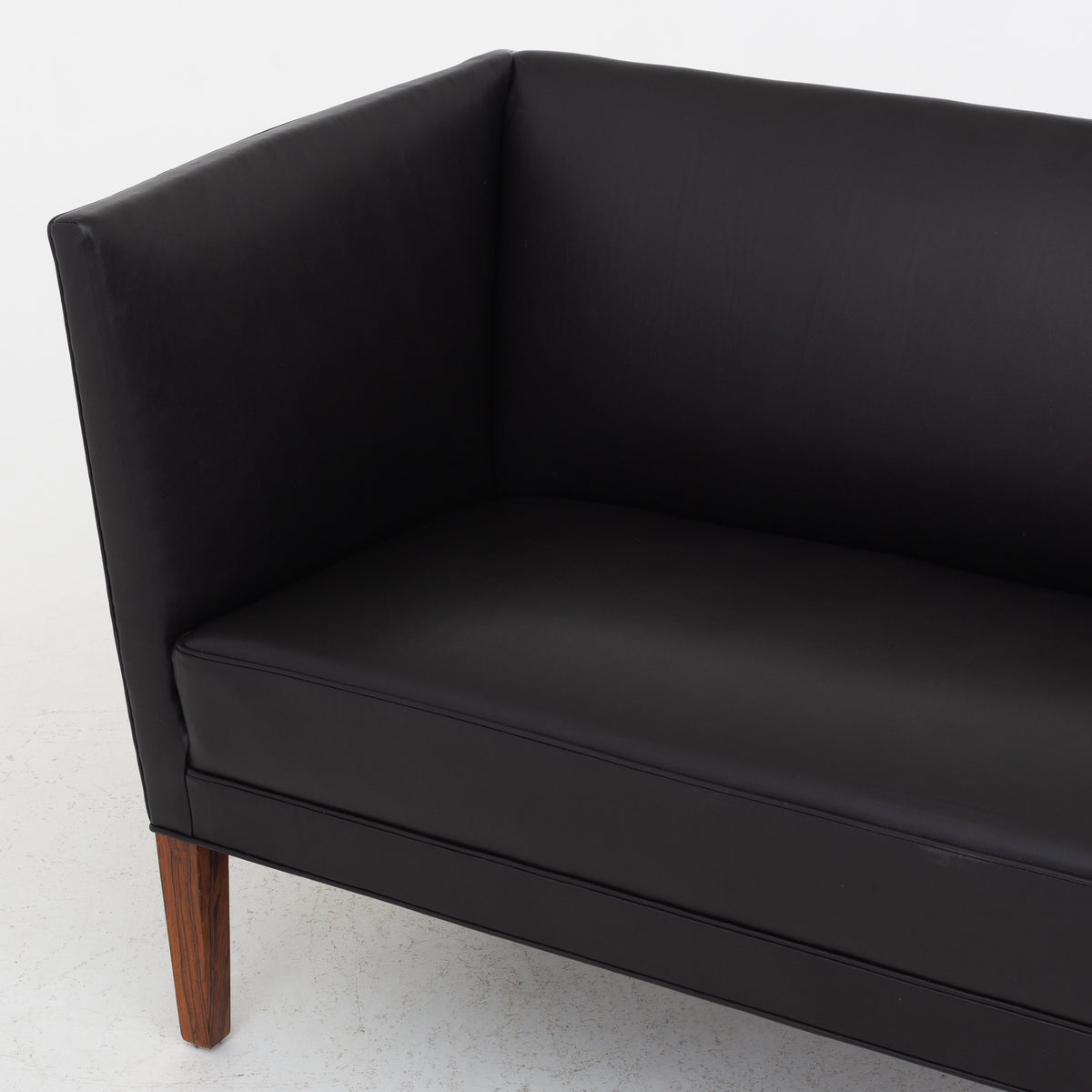 2-seater sofa in black leather