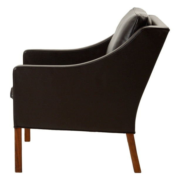 BM 2207 - Easy chair in dark brown leather
