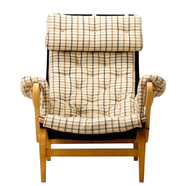 Pernilla 69 -  Easy chair in new textile