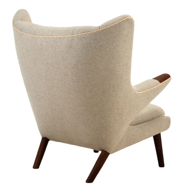 AP 19 - Papa Bear chair in light wool