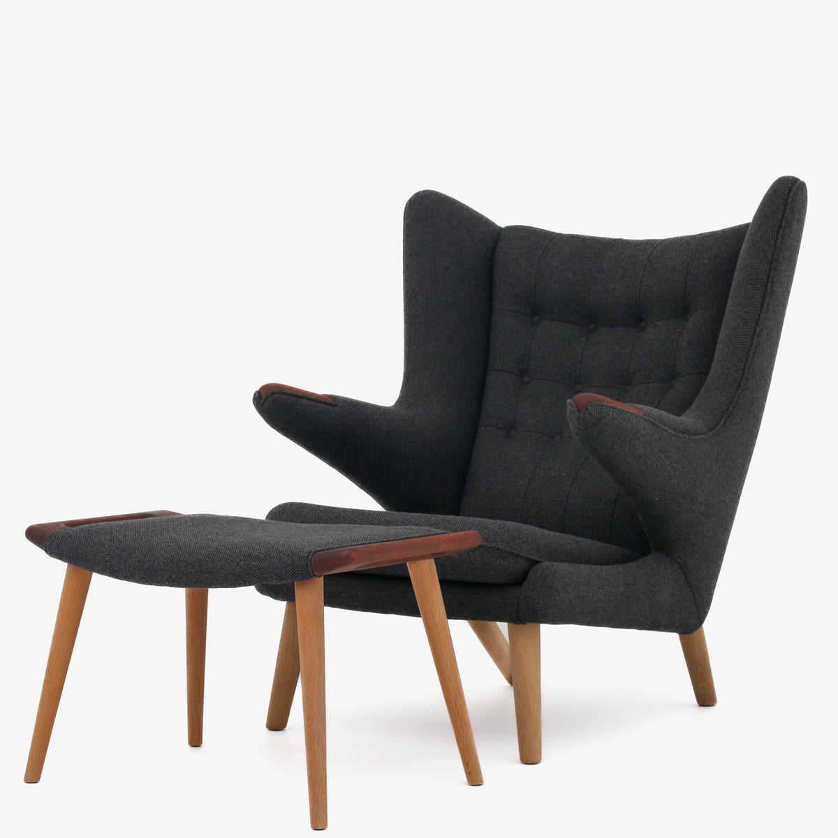 AP 19 - Papa Bear Chair in dark grey wool