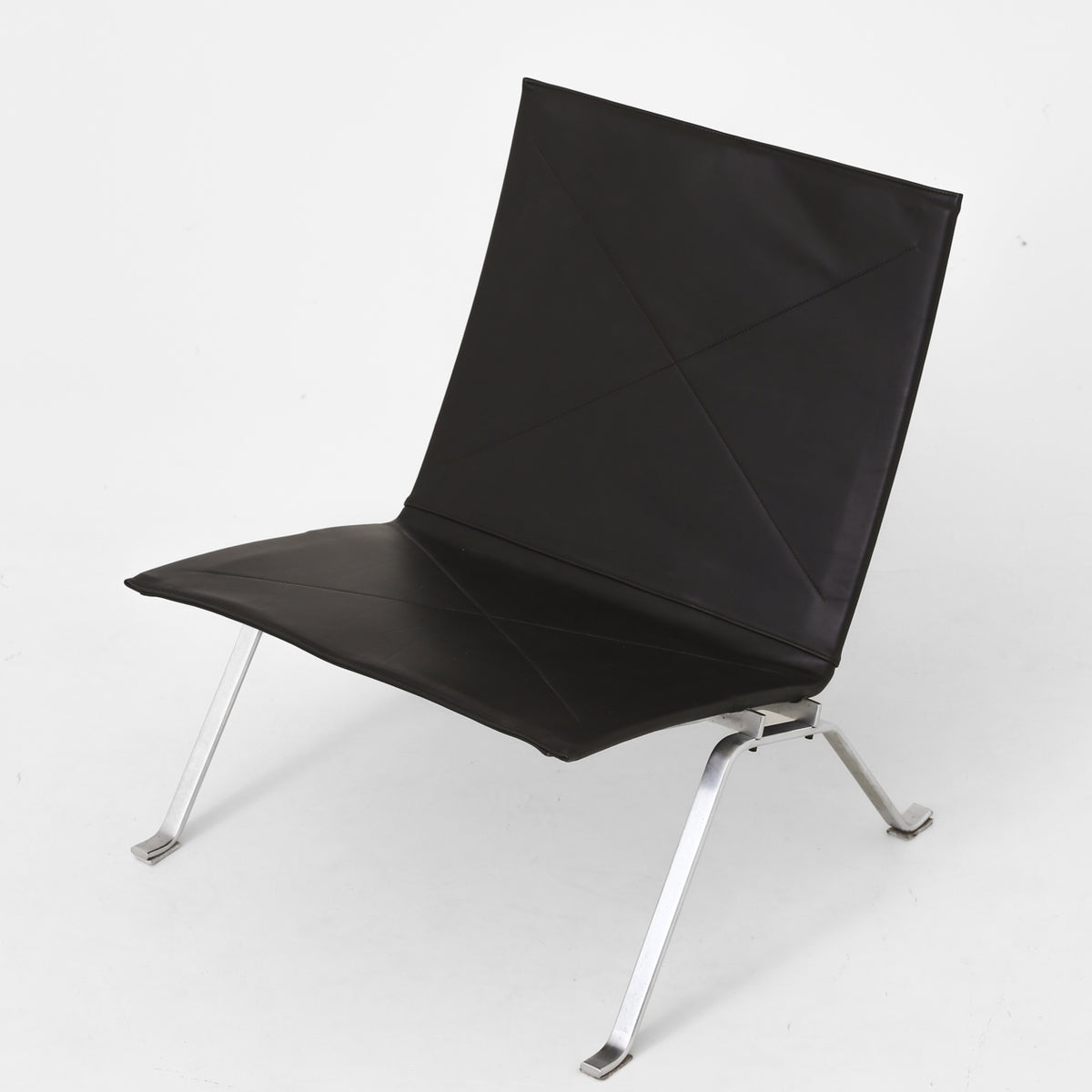 PK 22 - Easy chair in Elegance leather
