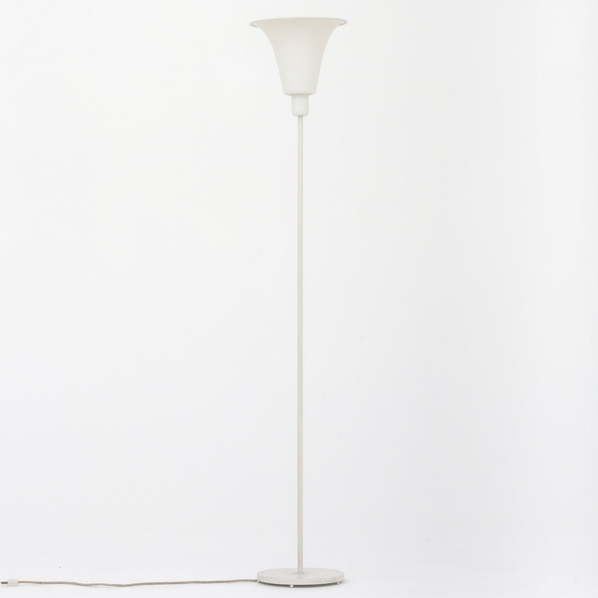 Uplight' floor lamp in white