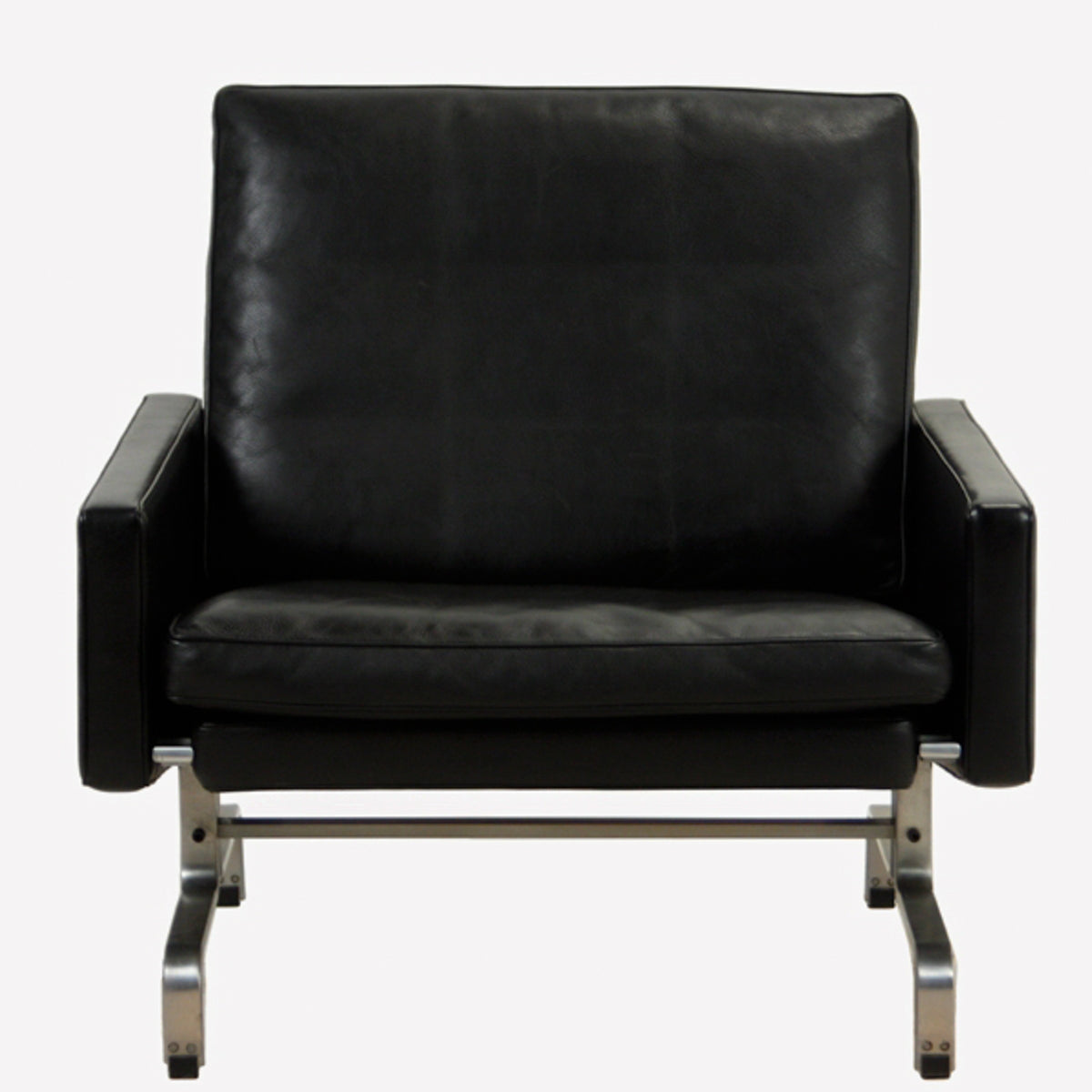 PK 31/1 - Easy chair in black leather