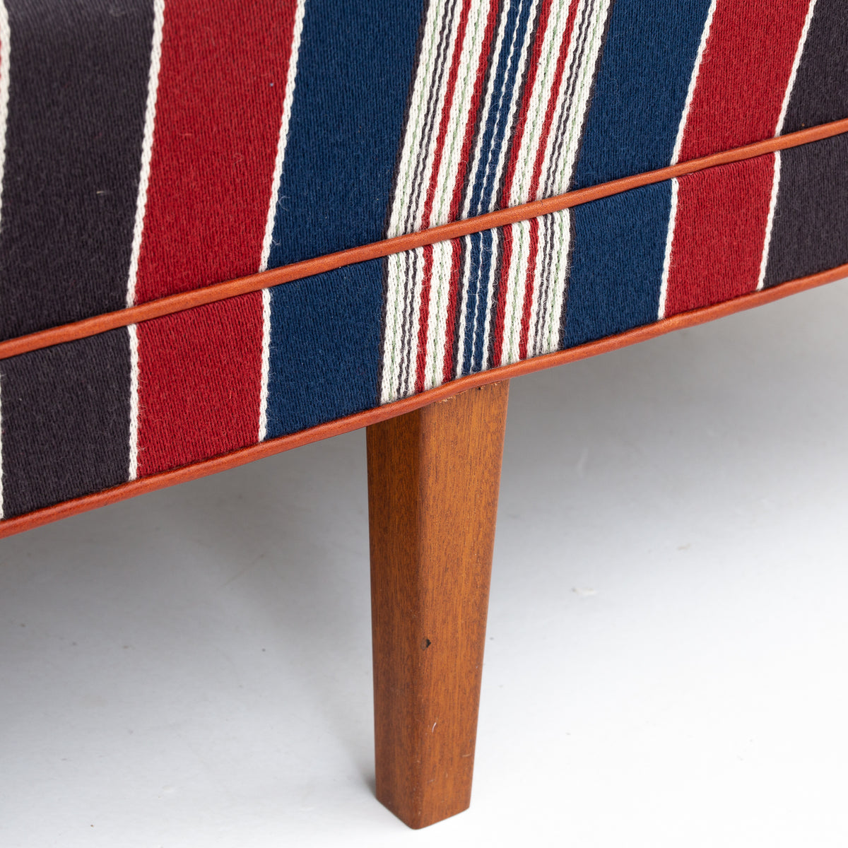 KK 6092 - 2 pers. sofa i græsk betræk