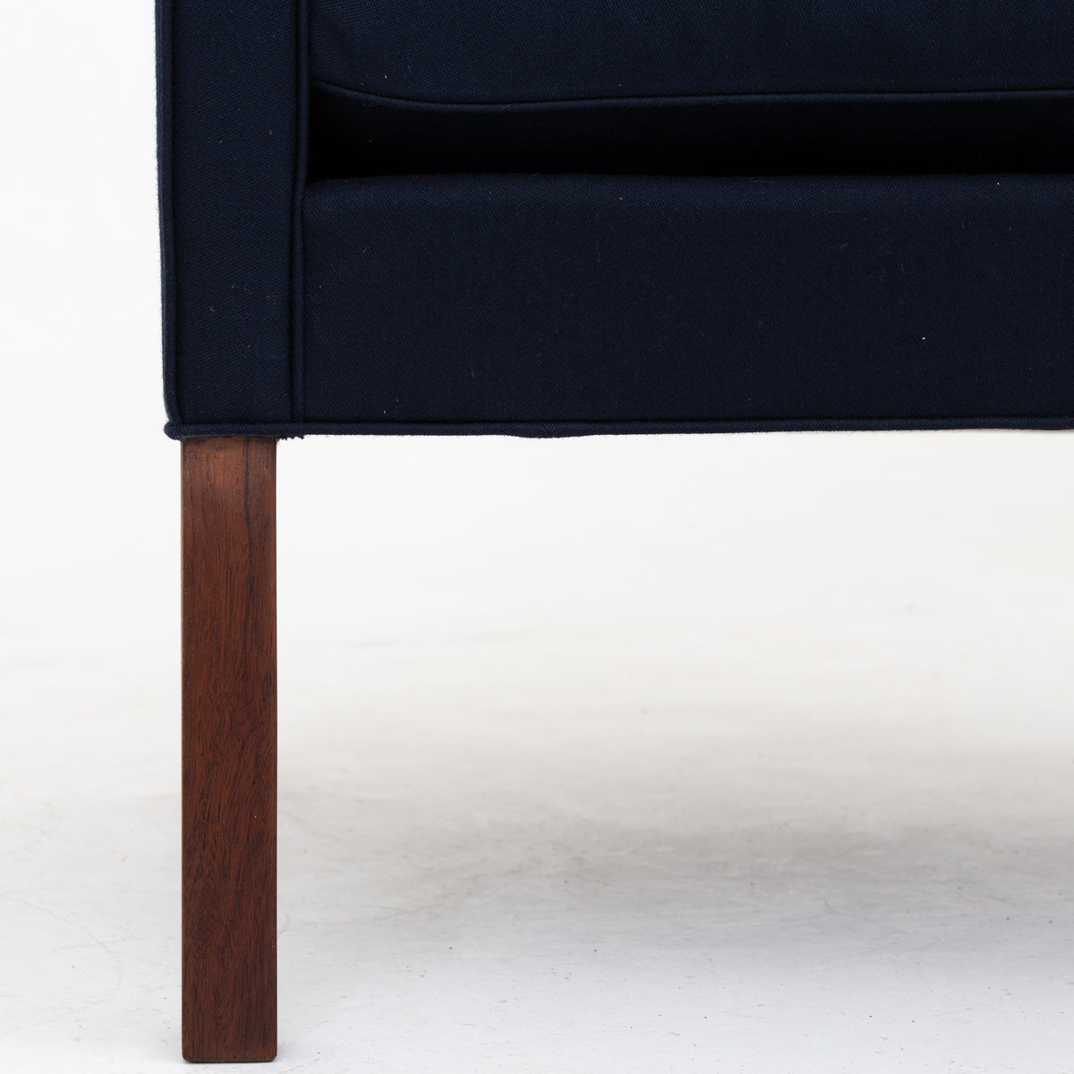 BM 2207 - Easy chair in new textile