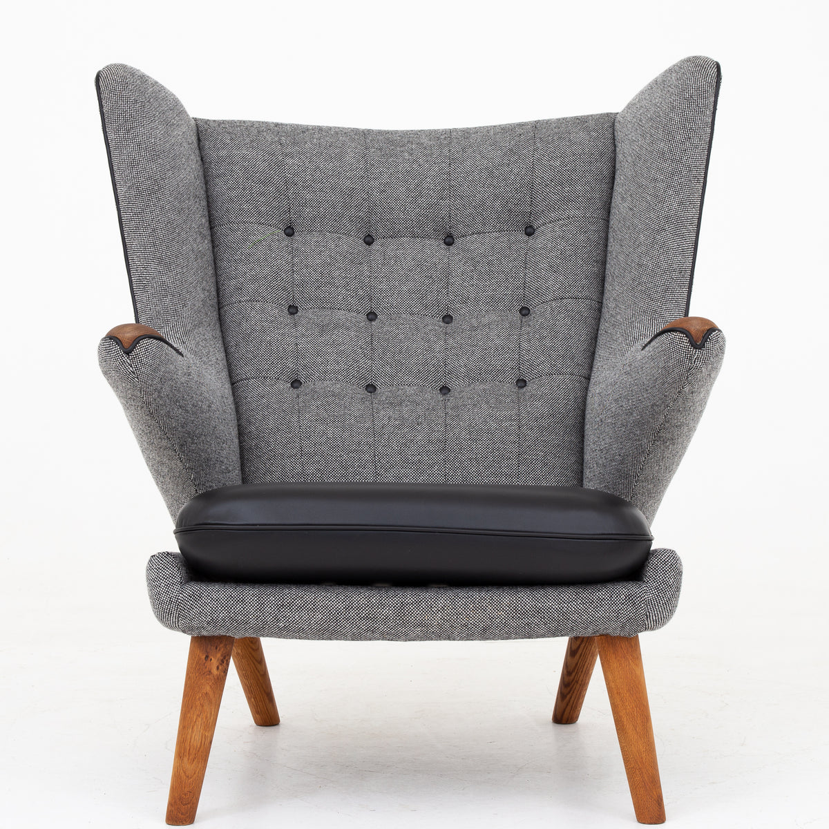 AP 19 - Papa Bear Chair in grey wool