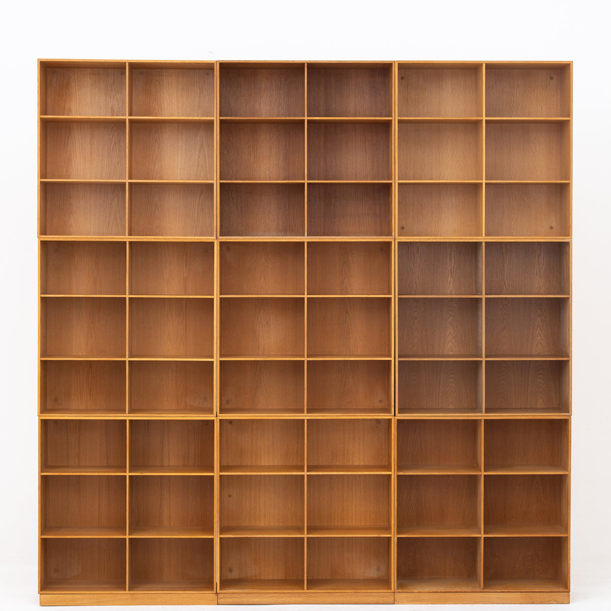 Bookcases in oak (set of 9)