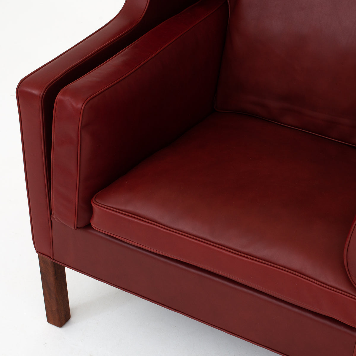 BM 2192 - Reupholstered sofa
