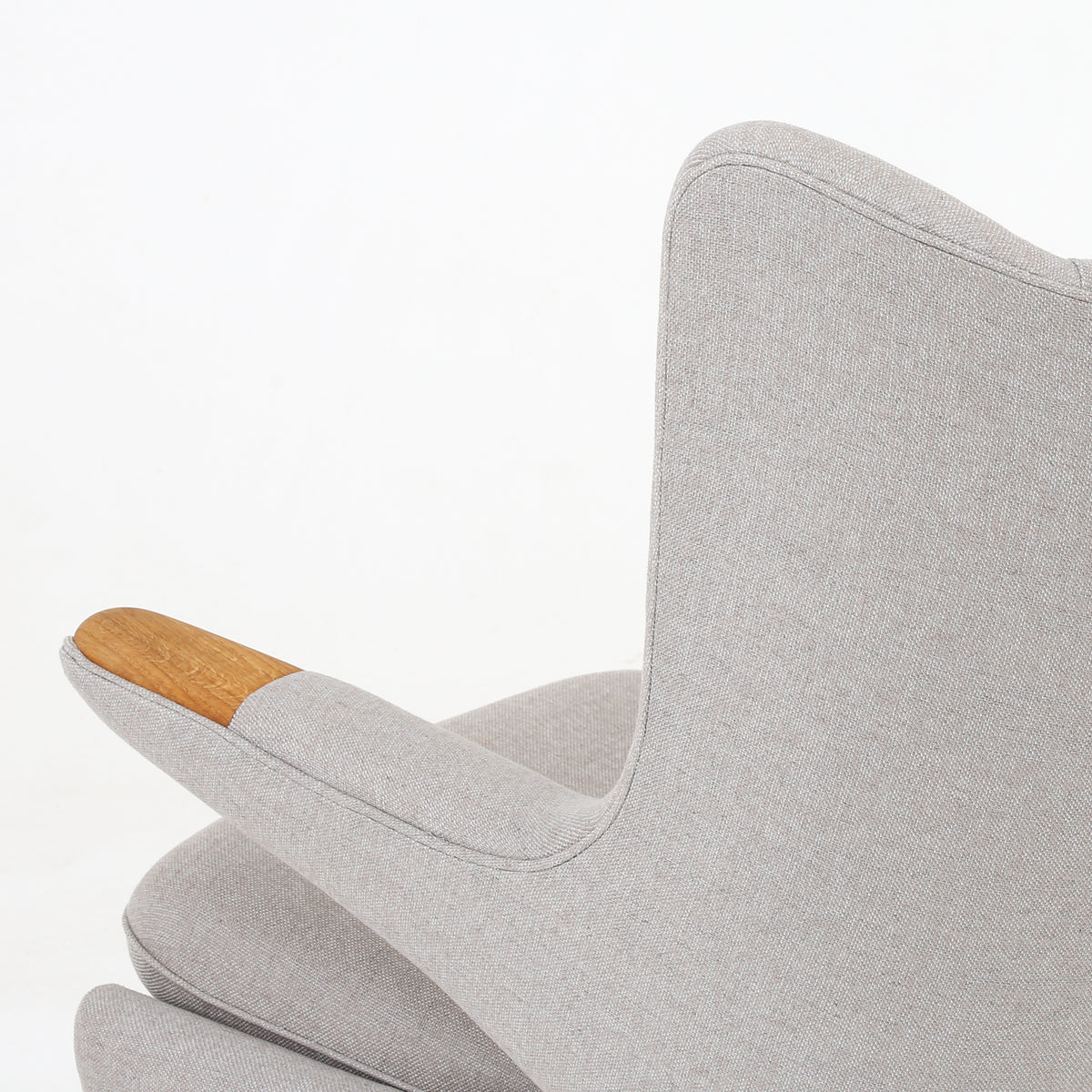 AP 19 - Papa Bear Chair in light grey wool