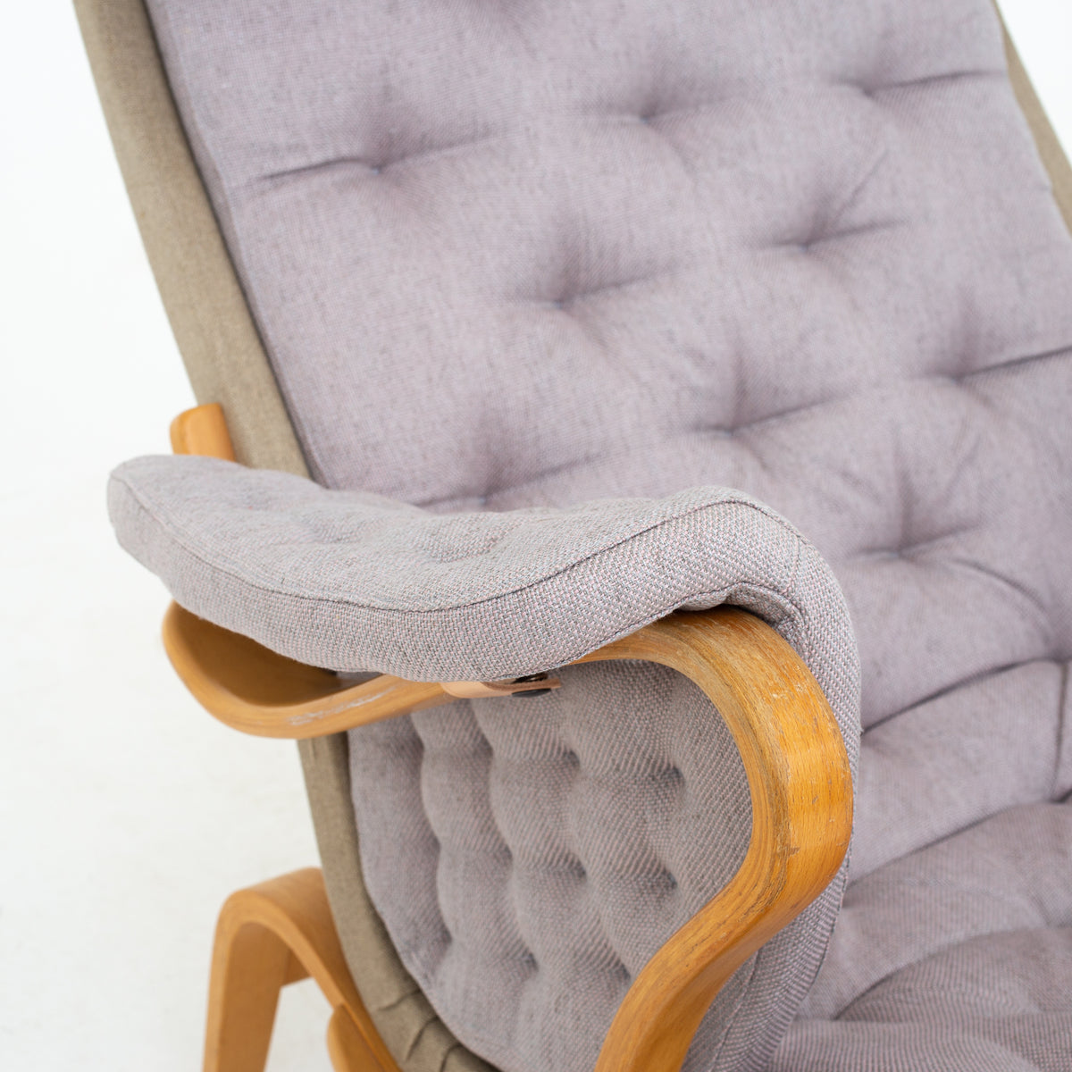Pernilla 69 - Easy chair in new textile