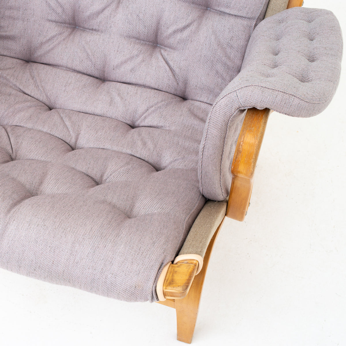 Pernilla 69 - Easy chair in new textile
