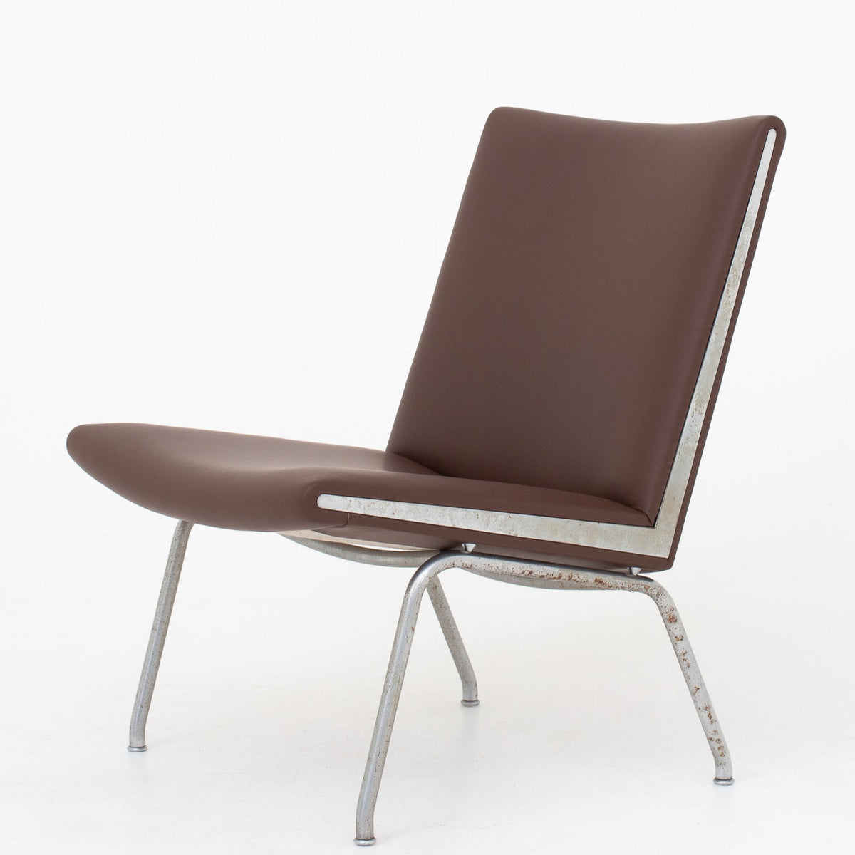 AP 39 - Reupholstered easy chair