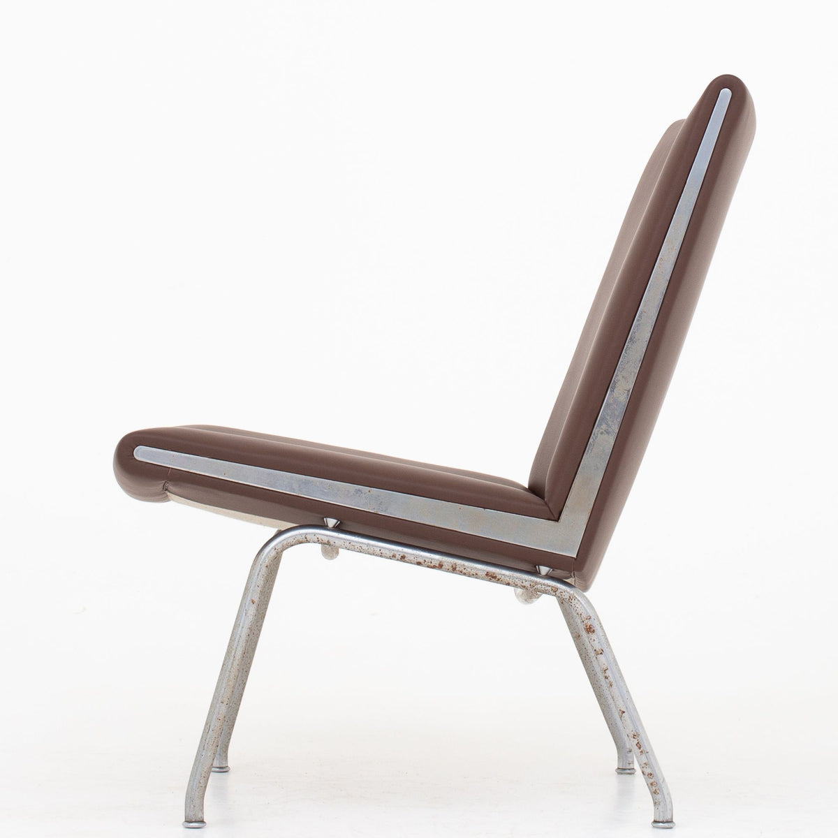 AP 39 - Reupholstered easy chair