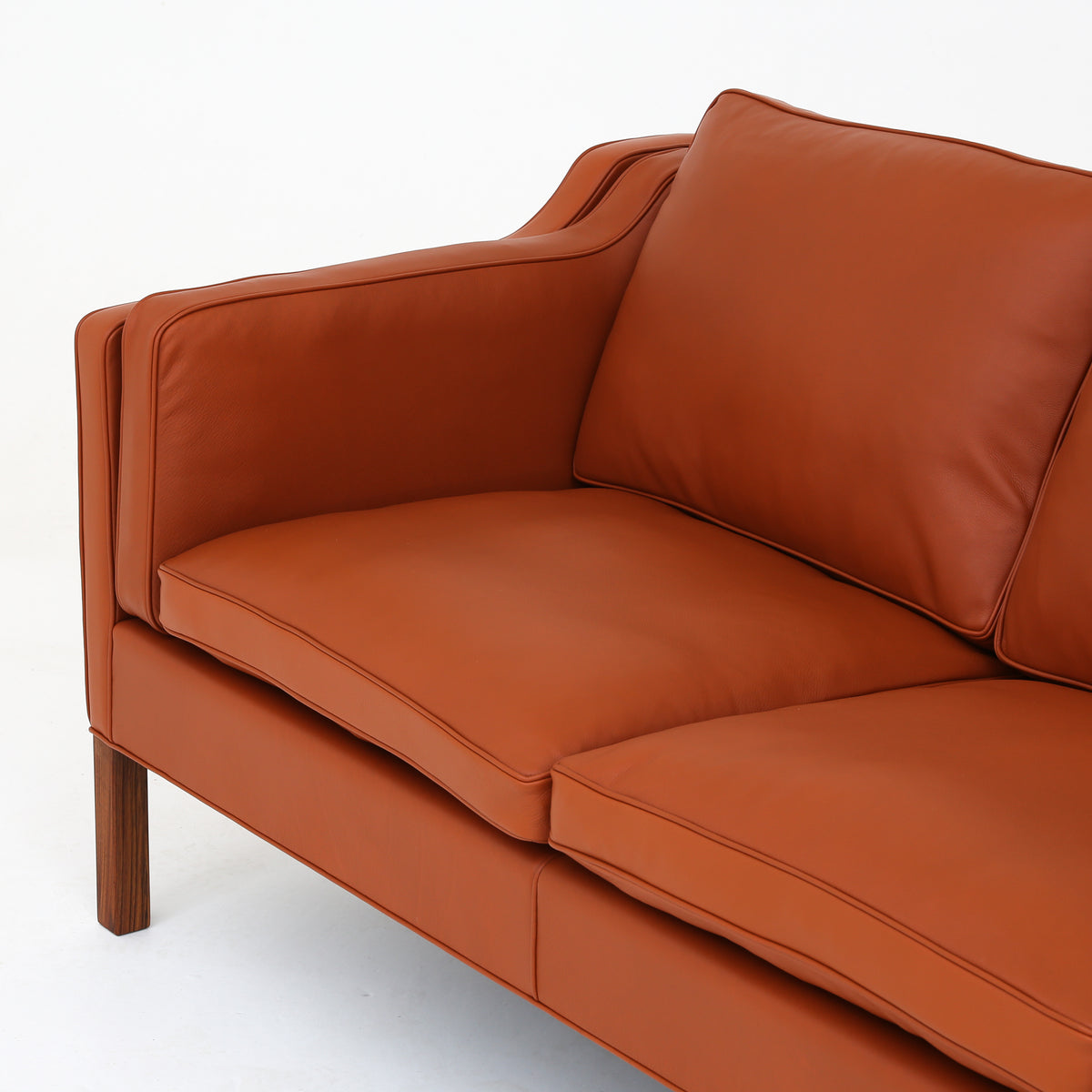 BM 2213 - 3-seater sofa in Passion burn