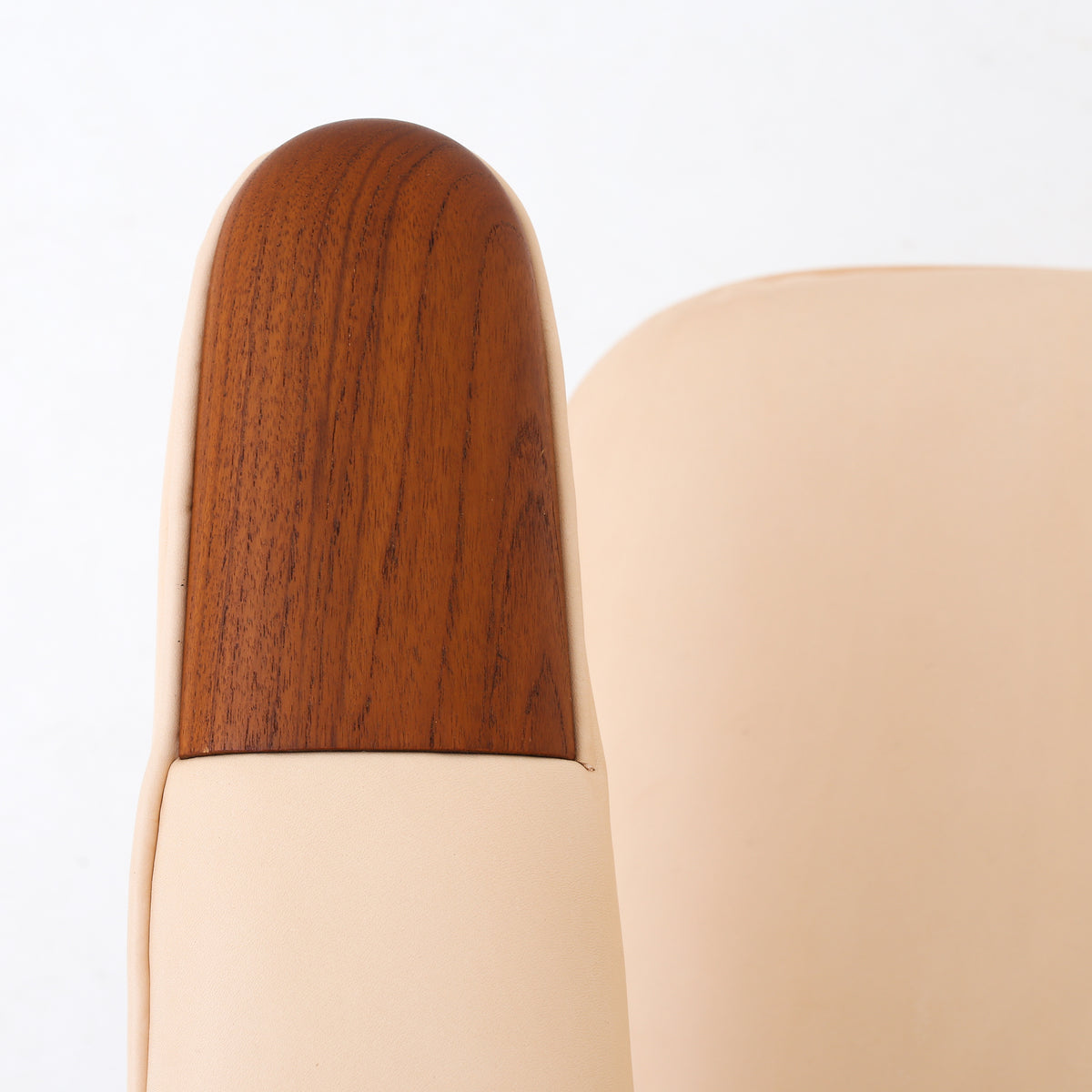 AP 19 - Papa Bear Chair in natural leather