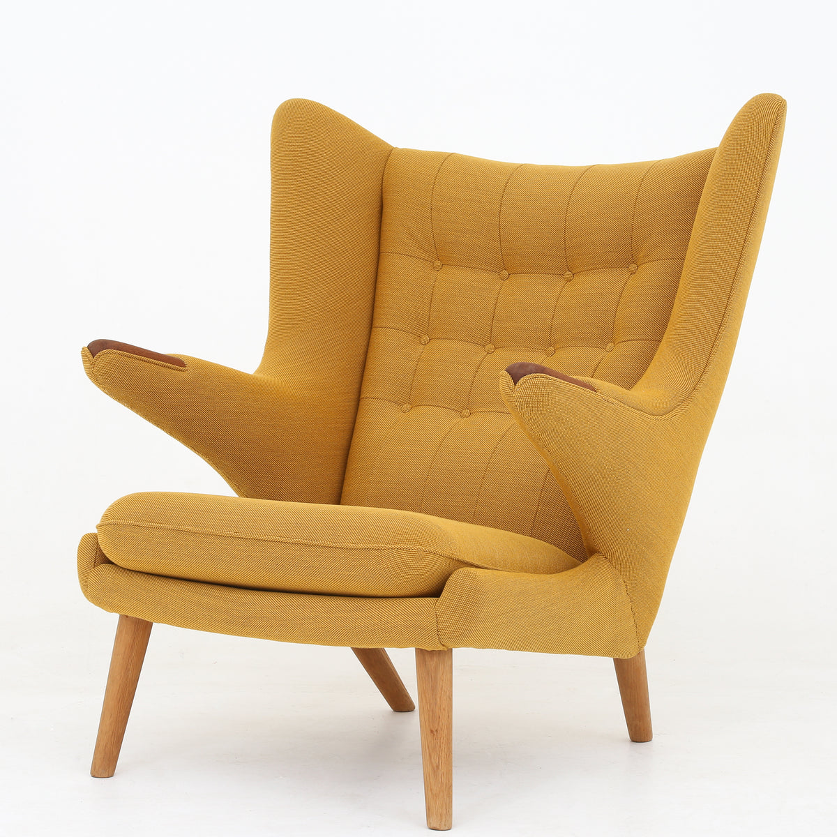 AP 19 - Papa Bear Chair in yellow textile
