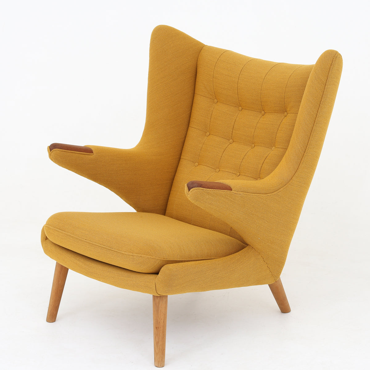 AP 19 - Papa Bear Chair in yellow textile