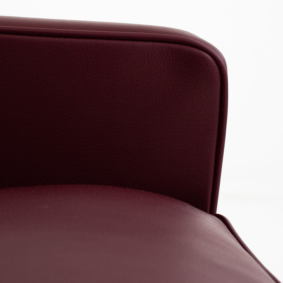 BM 2204 - Wingback Chair in wine red leather