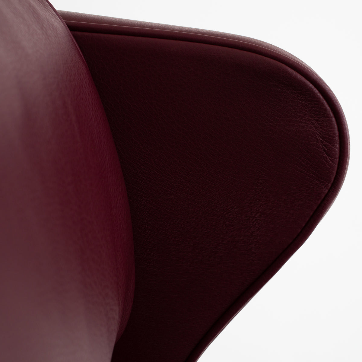 BM 2204 - Wingback Chair in wine red leather