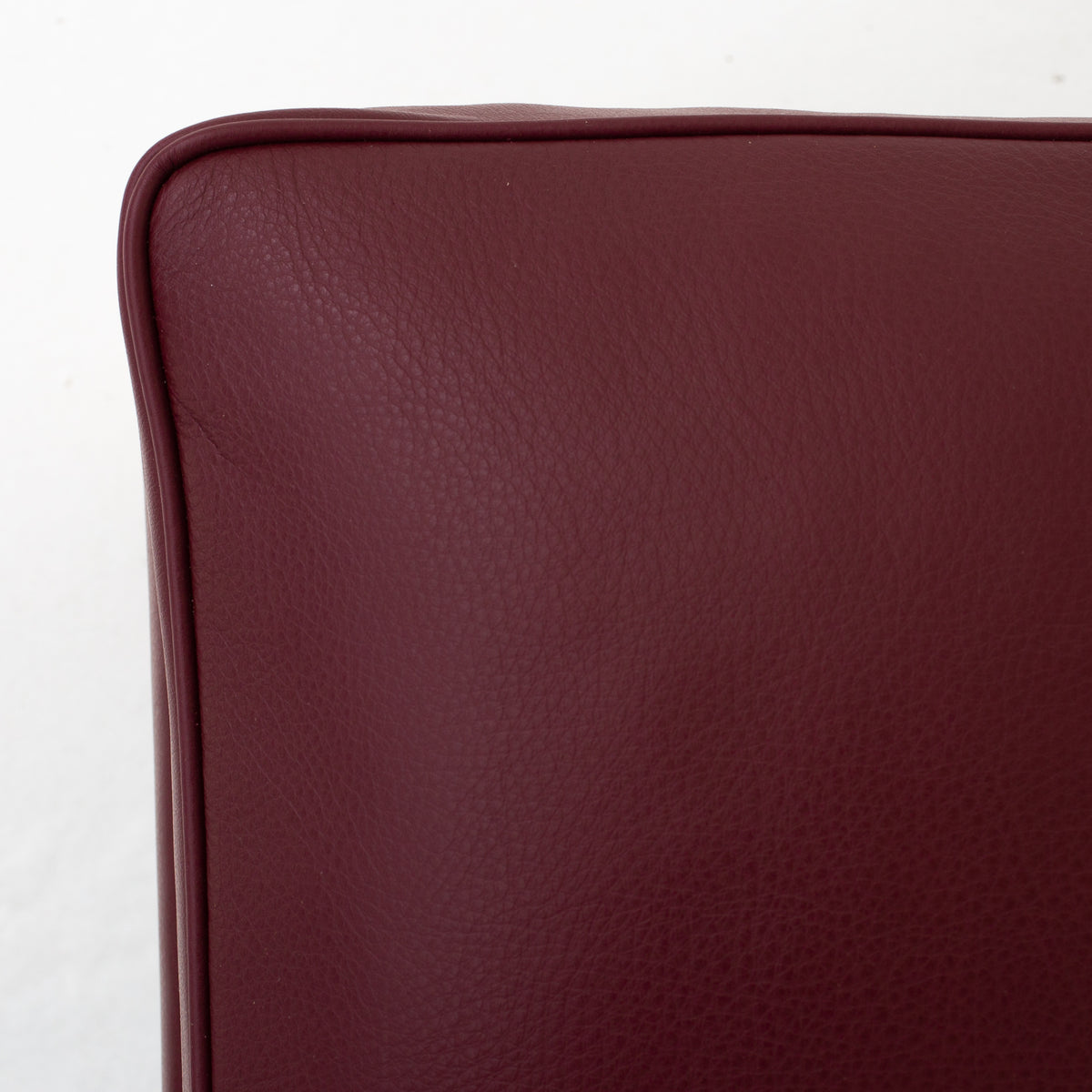 BM 2202 - Foot stool in Prestige