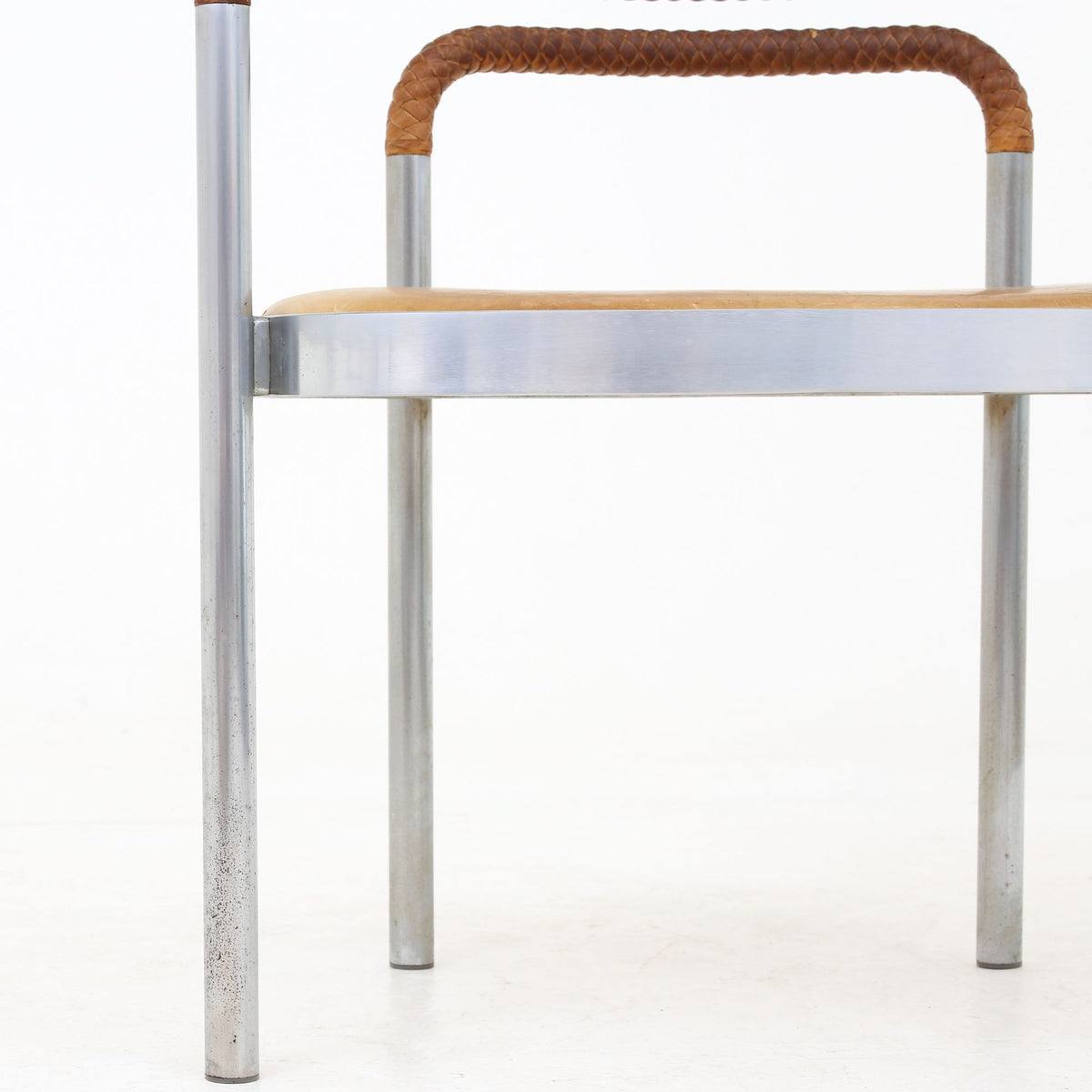 PK 12 - Armchair in natural leather