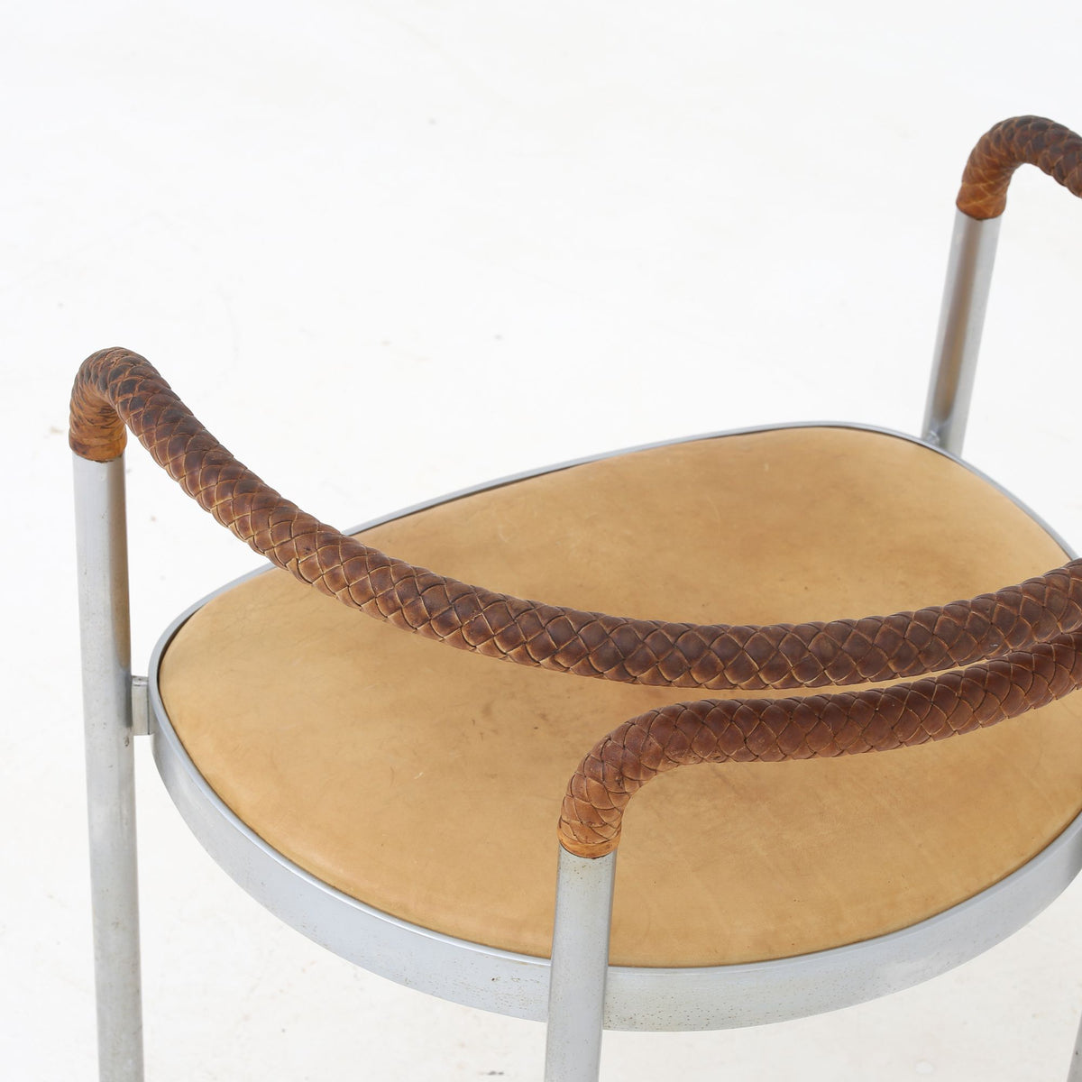 PK 12 - Armchair in natural leather