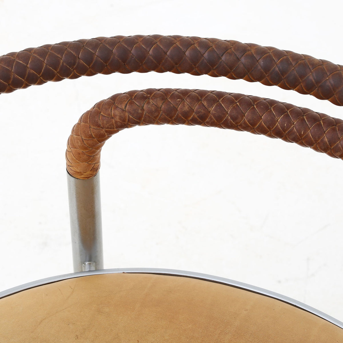 PK 12 - Armchair in natural leather