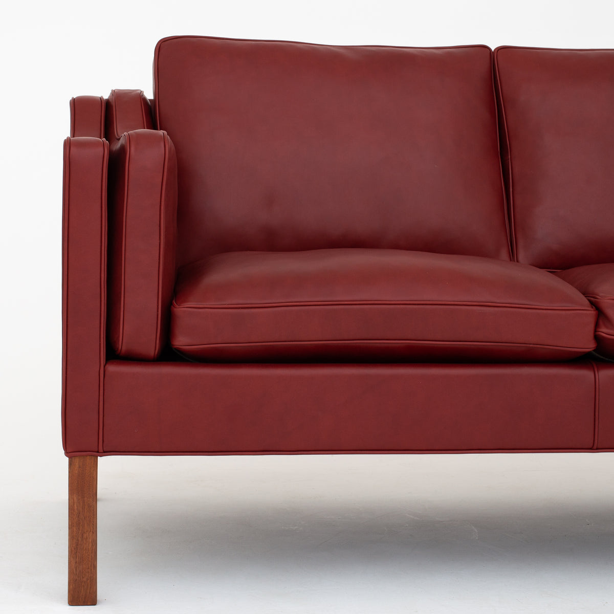 BM 2213 - 3-seater in Elegance Indian Red
