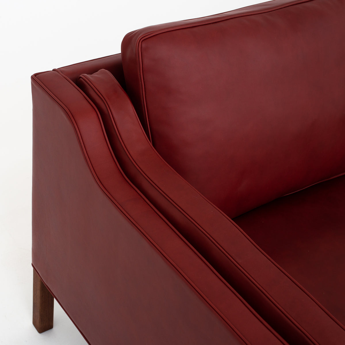 BM 2213 - 3-seater in Elegance Indian Red