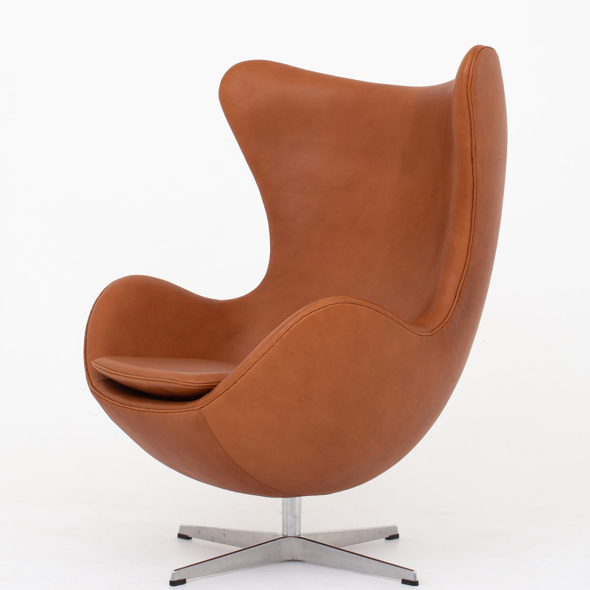 AJ 3316 - 'The Egg' in Elegance Walnut