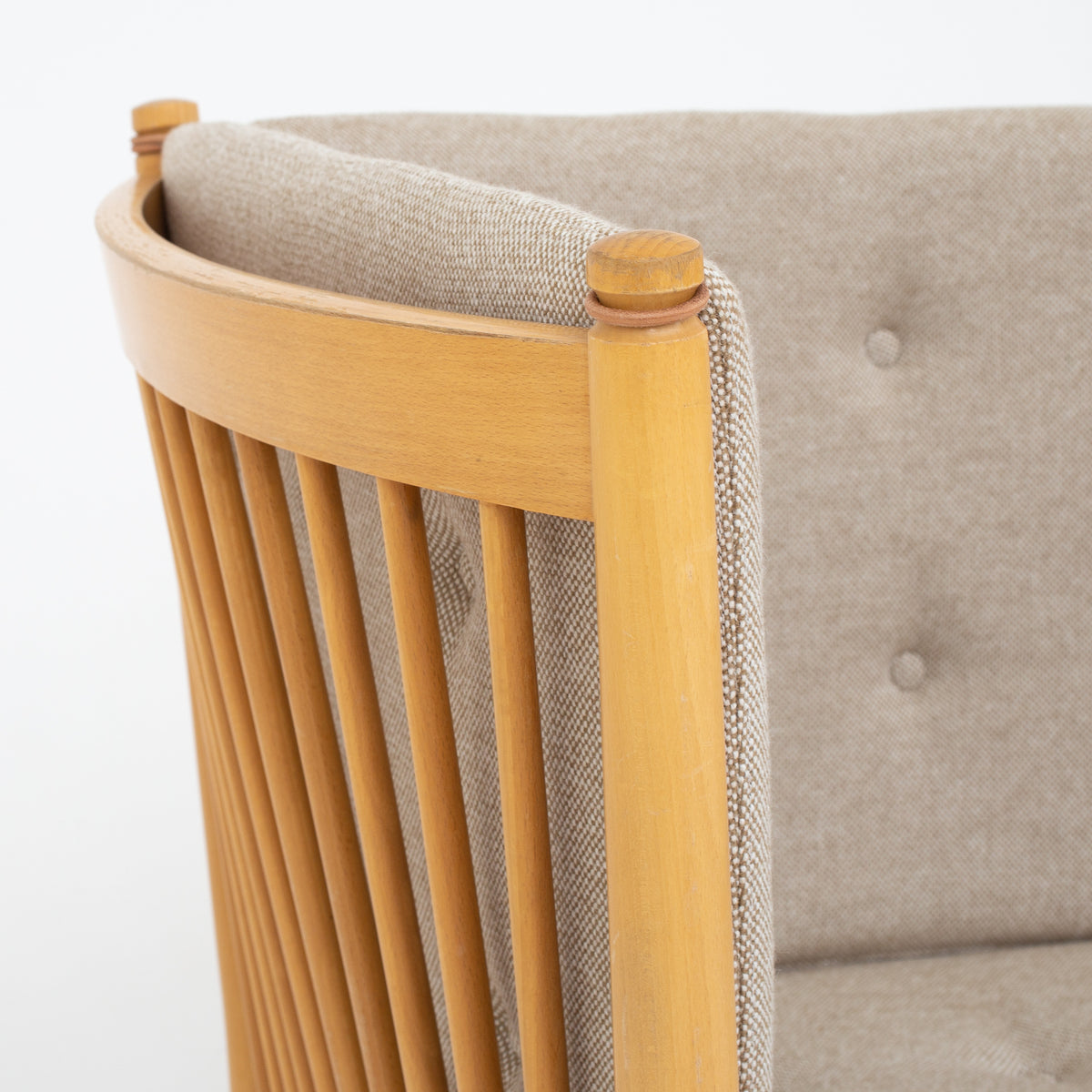 BM 1789 - Spoke-back sofa
