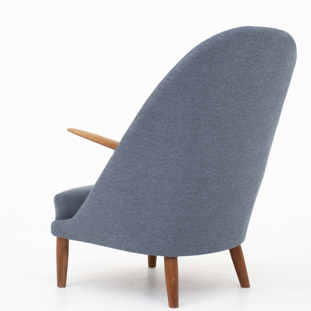 Easy chair in new wool