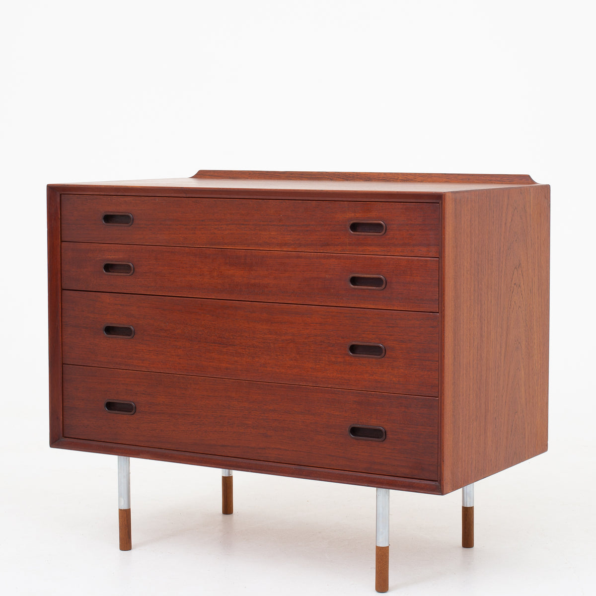Chest of drawers in teak